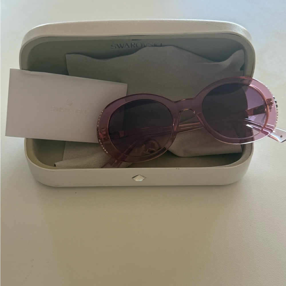 BRANDNEW Swarovski lavender Round Sunglasses